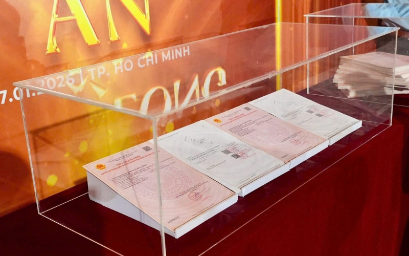 Sức Nóng Lễ Mở Bán Dragon Eden