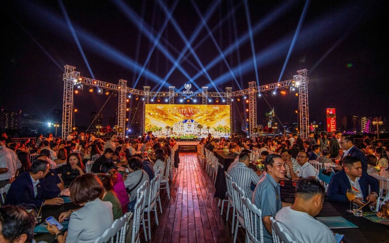 Điểm nhấn của đêm tiệc The Solia Private Voyage là chương trình "Đón Lộc Khai Xuân"