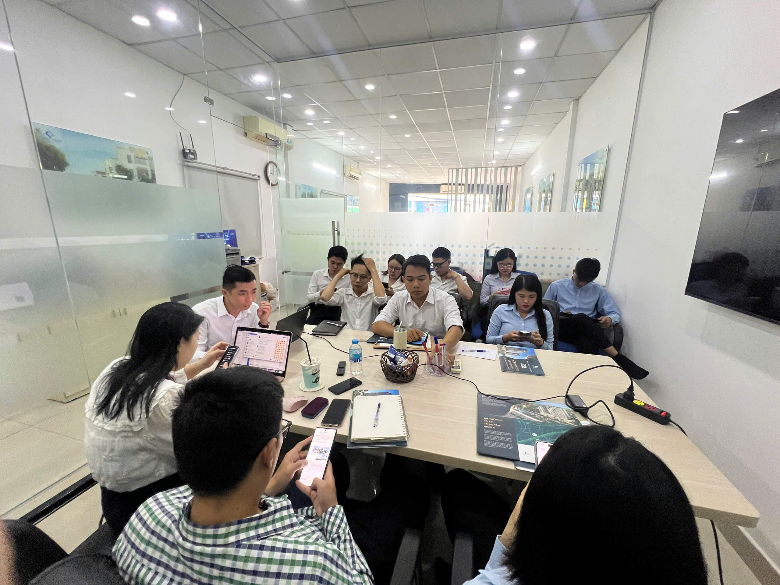 MÔI TRƯỜNG LÀM VIỆC NĂNG ĐỘNG