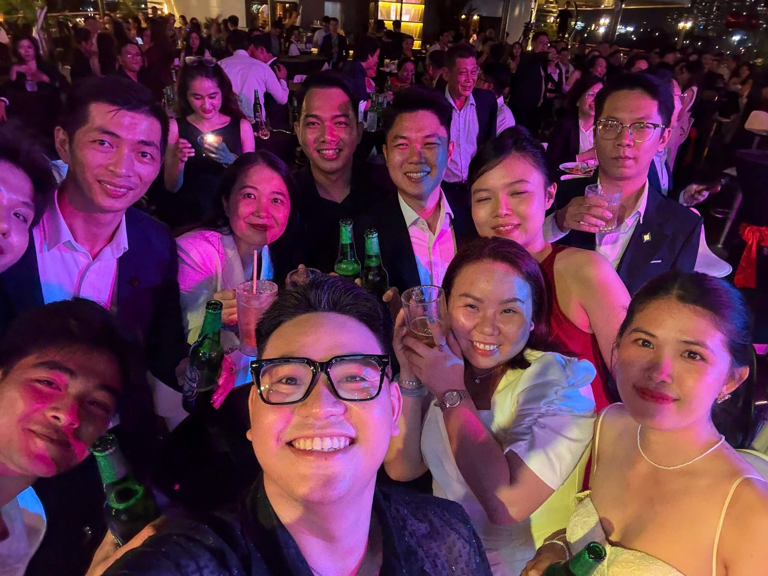 PARTY - TEAM BUILDING